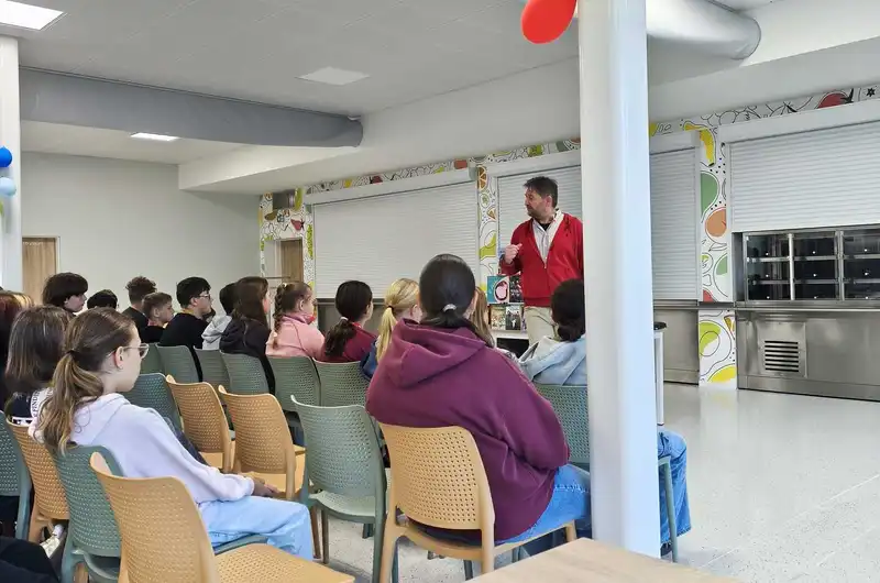 Beseda se spisovatelkou Michaelou Fišarovou 