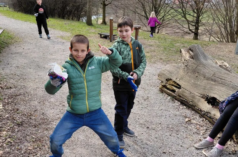 Foto Ukliďme Česko