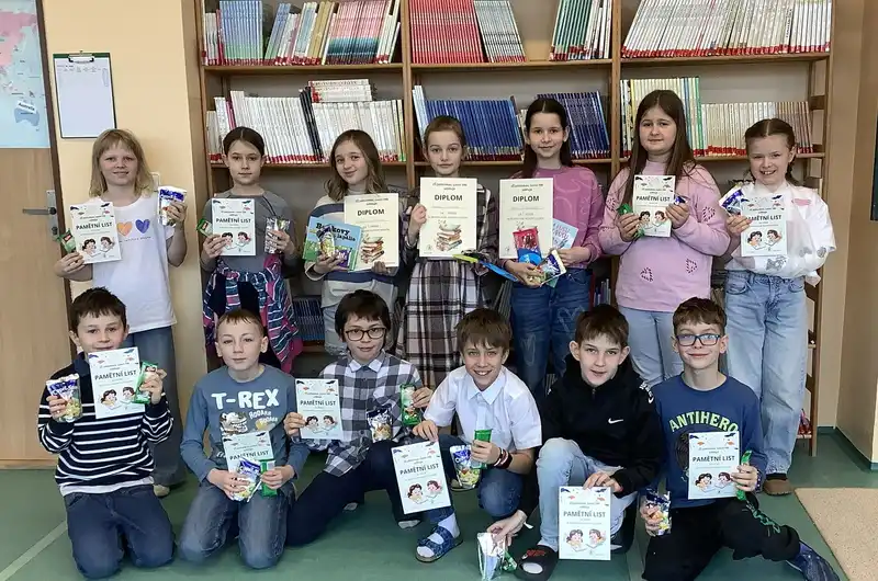 Recitace - společné foto 4. a 5. ročník
