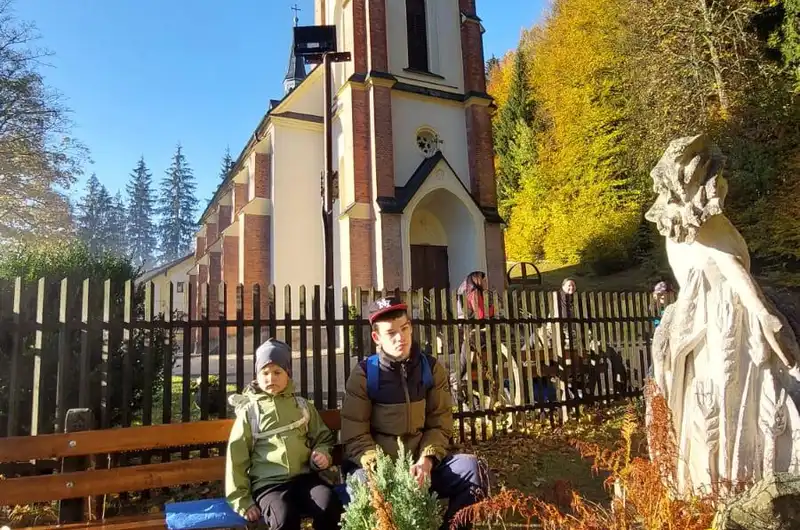 Den stromů v Horní Lomné: Učíme se přímo v přírodě